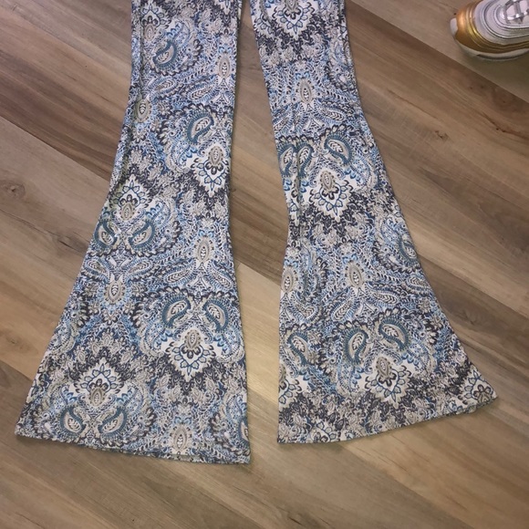 flowy pants - Picture 2 of 3